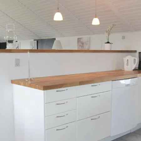 Three-bedroom Holiday In 別荘