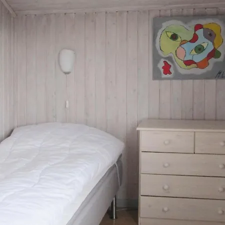 Three-bedroom Holiday In 別荘